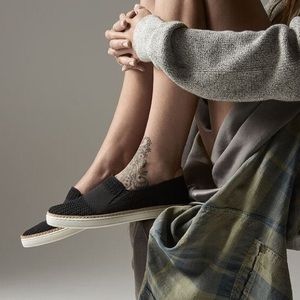 UGG Sammy Slip-On Sneaker